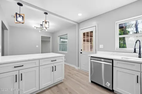 6124 Woodside Drive Jacksonville FL 32210