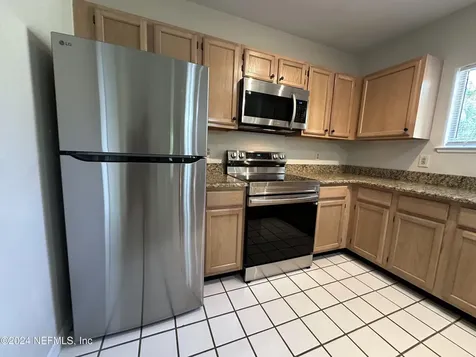 1800 The Greens Way Jacksonville Beach FL 32250