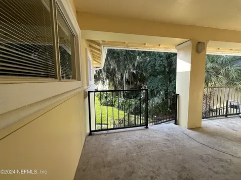 1800 The Greens Way Jacksonville Beach FL 32250
