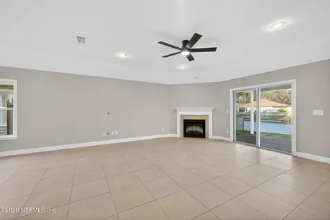 11933 Hayden Lakes Circle Jacksonville FL 32218