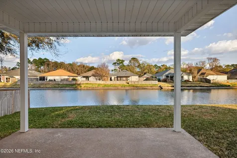 11933 Hayden Lakes Circle Jacksonville FL 32218