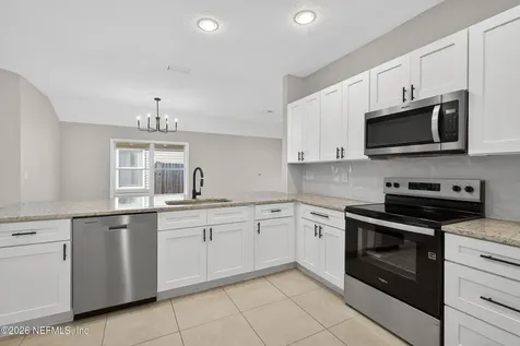 11933 Hayden Lakes Circle Jacksonville FL 32218