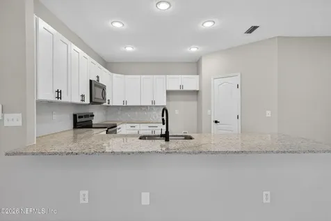 11933 Hayden Lakes Circle Jacksonville FL 32218