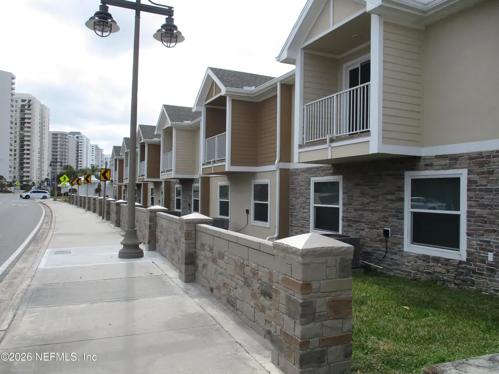 108 Oceans Circle Daytona Beach Shores FL 32118