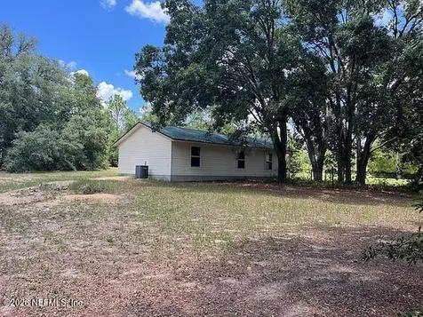 107 Milton Avenue Interlachen FL 32148
