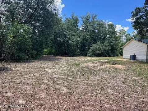 107 Milton Avenue Interlachen FL 32148