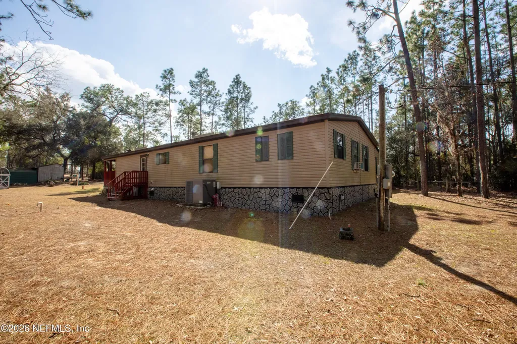 110 Hill Top Loop Hawthorne FL 32640