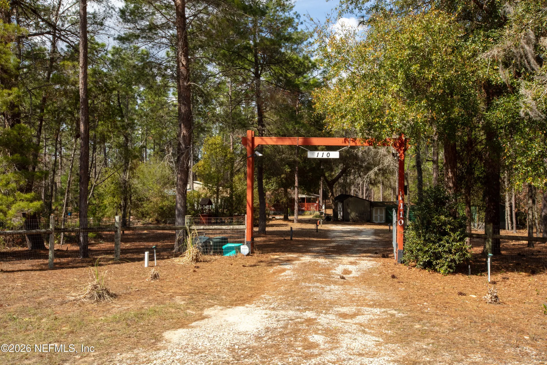 110 Hill Top Loop Hawthorne FL 32640