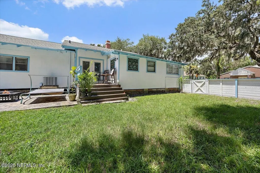 6 E San Carlos Avenue St. Augustine FL 32084