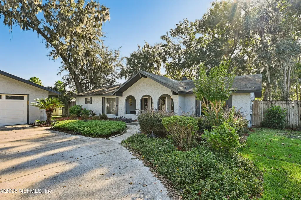 448 Lake Asbury Drive Green Cove Springs FL 32043