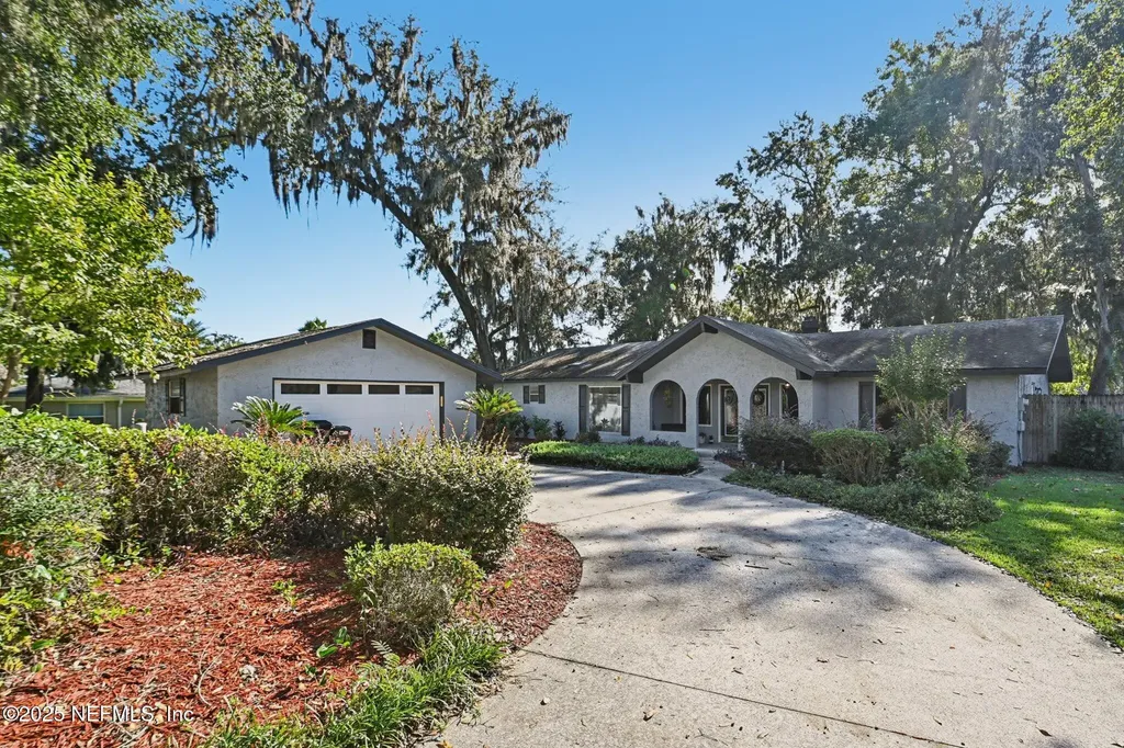 448 Lake Asbury Drive Green Cove Springs FL 32043