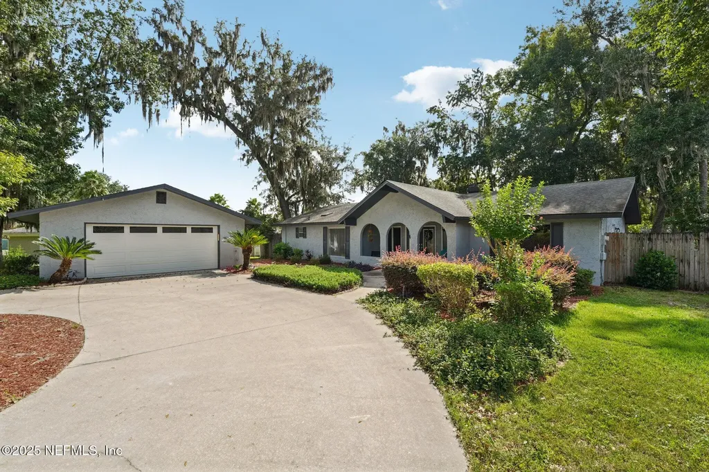 448 Lake Asbury Drive Green Cove Springs FL 32043