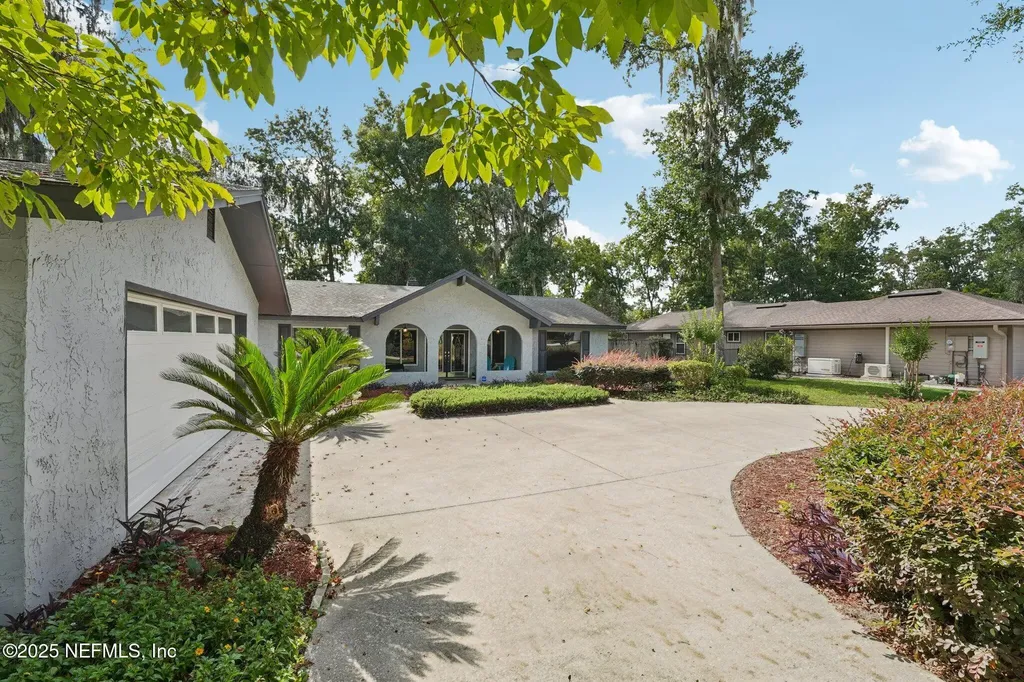448 Lake Asbury Drive Green Cove Springs FL 32043