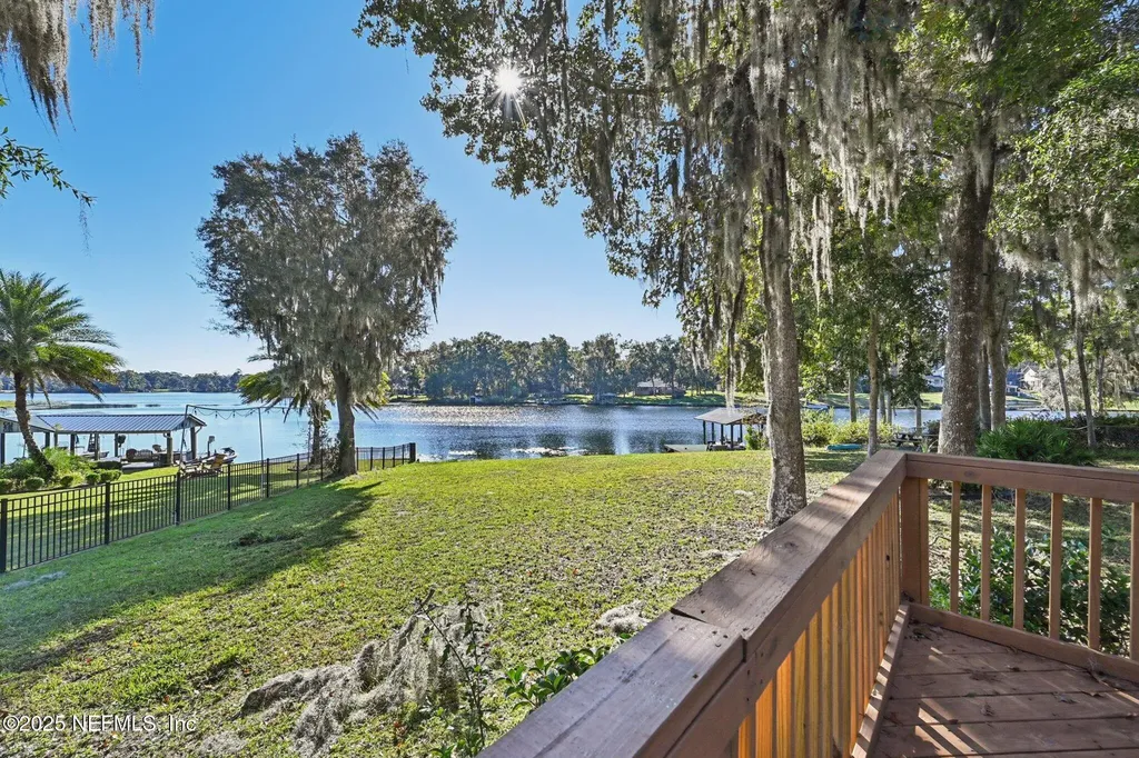 448 Lake Asbury Drive Green Cove Springs FL 32043