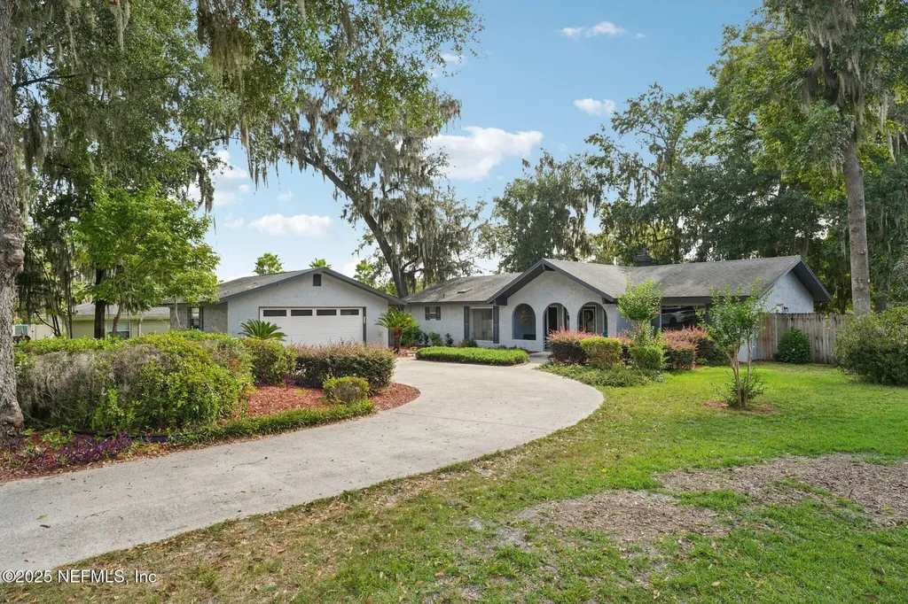 448 Lake Asbury Drive Green Cove Springs FL 32043