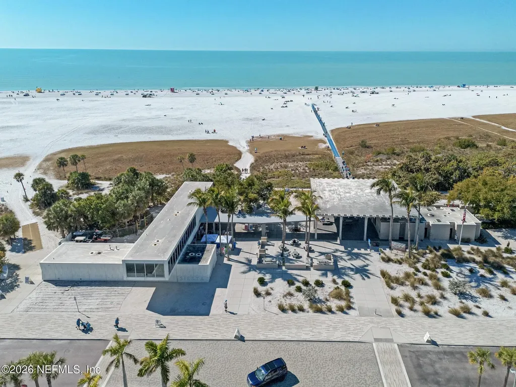 4201 Center Gate Lane Sarasota FL 34233