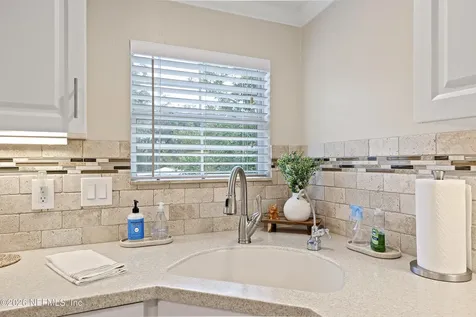 9972 SW County Road 240 Lake City FL 32024