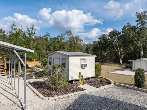 9972 SW County Road 240 Lake City FL 32024