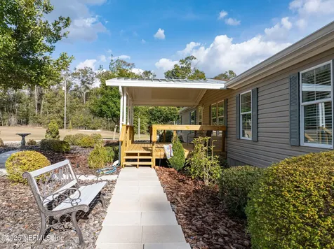 9972 SW County Road 240 Lake City FL 32024