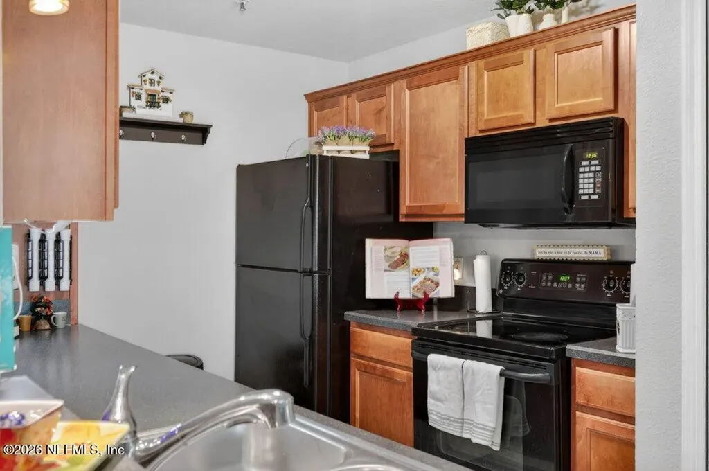 7800 Point Meadows Drive Jacksonville FL 32256