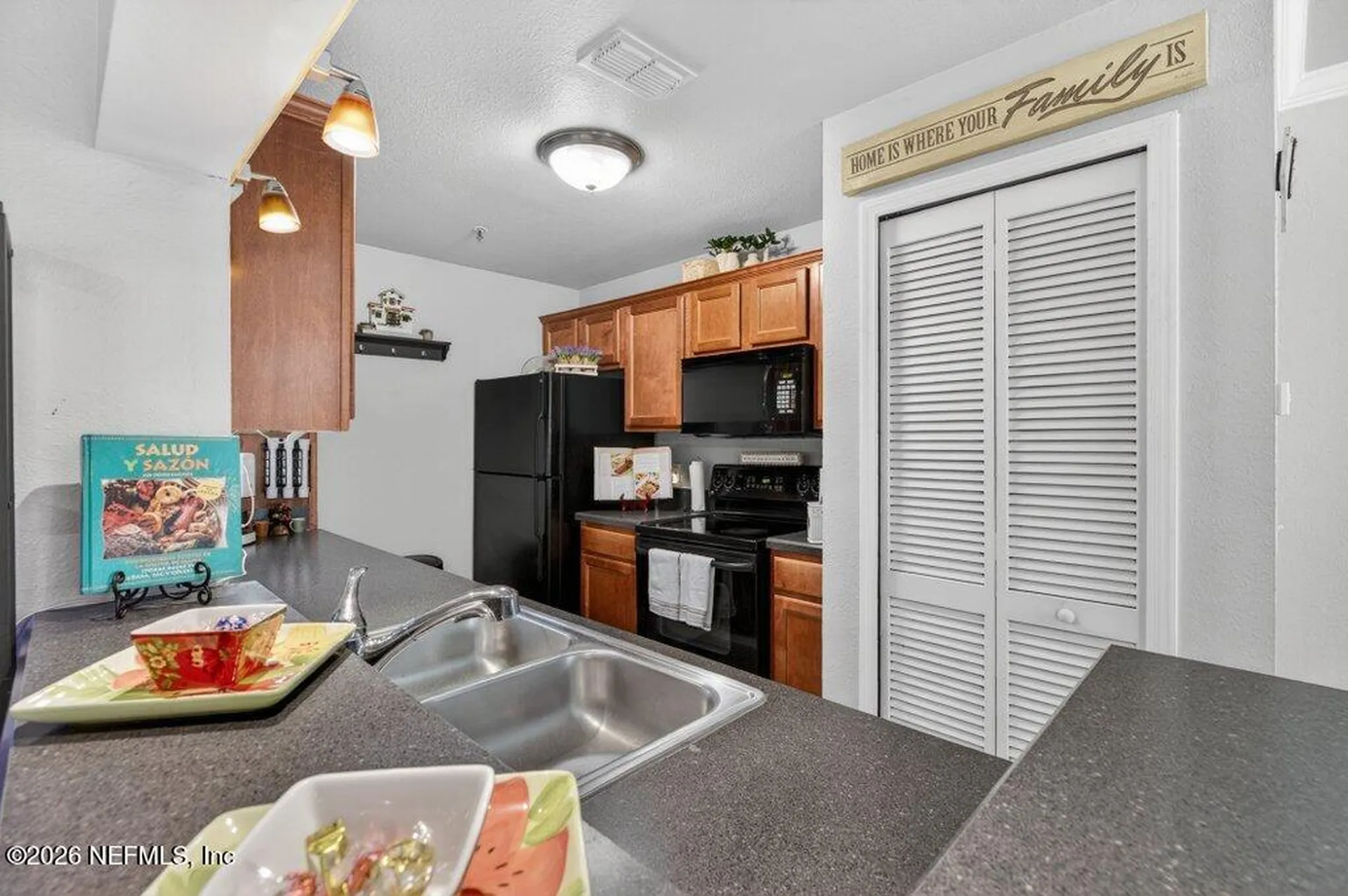7800 Point Meadows Drive Jacksonville FL 32256