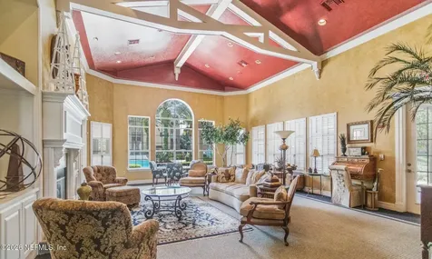 7800 Point Meadows Drive Jacksonville FL 32256