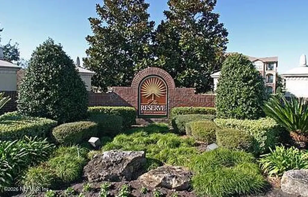 7800 Point Meadows Drive Jacksonville FL 32256