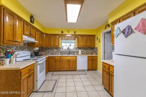 6110 W 4th Manor Palatka FL 32177