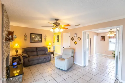 6110 W 4th Manor Palatka FL 32177