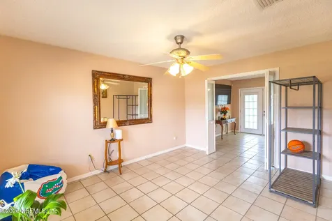 6110 W 4th Manor Palatka FL 32177