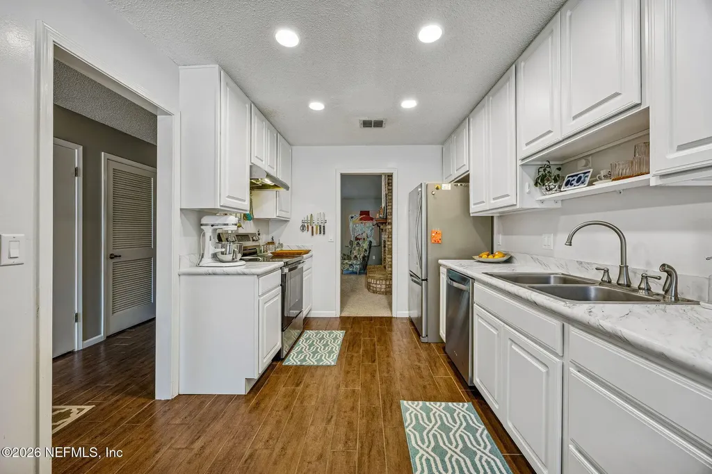 1229 Shallowford Drive W Jacksonville FL 32225