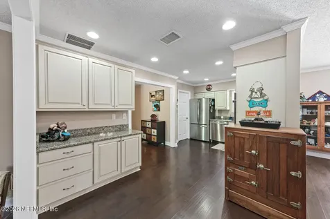 64 Phillips Avenue Ponte Vedra Beach FL 32082