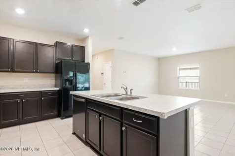 5677 Kellar Circle Jacksonville FL 32218