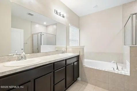 5677 Kellar Circle Jacksonville FL 32218