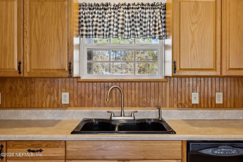4564 Crazy Horse Avenue Middleburg FL 32068