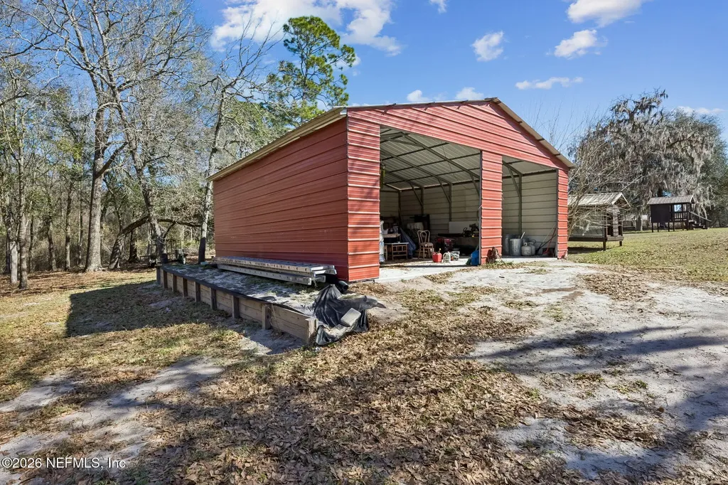 4564 Crazy Horse Avenue Middleburg FL 32068