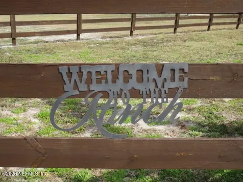 4564 Crazy Horse Avenue Middleburg FL 32068