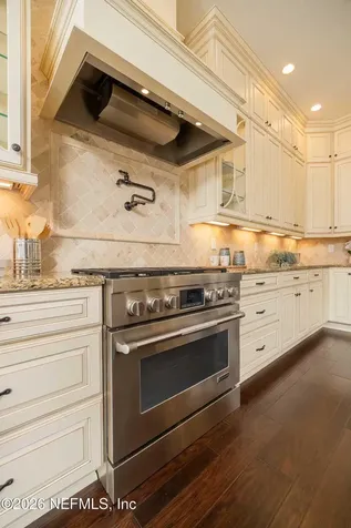 30 Blue Hole Court St. Johns FL 32259
