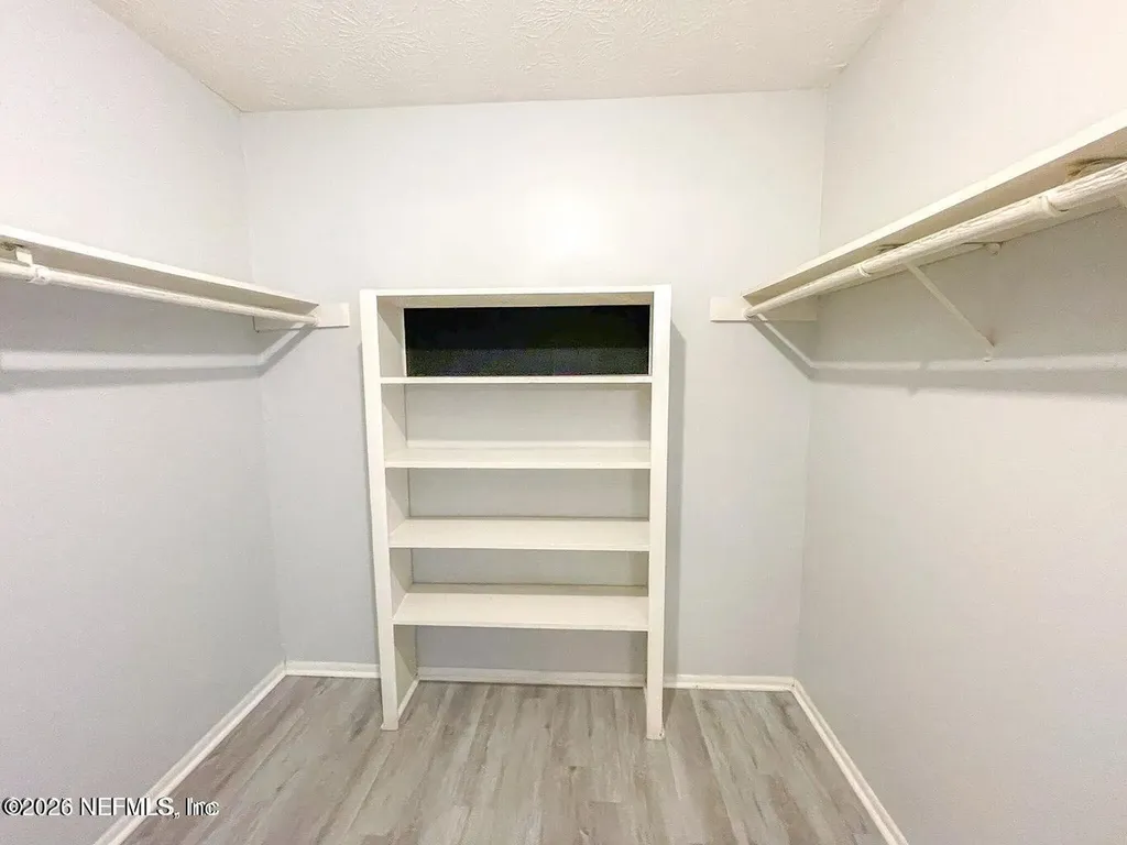 4915 Baymeadows Road Jacksonville FL 32217