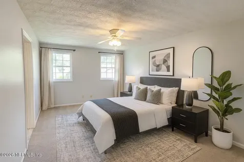 4915 Baymeadows Road Jacksonville FL 32217