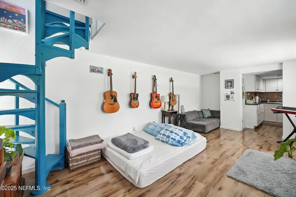 229 Margaret Street Neptune Beach FL 32266
