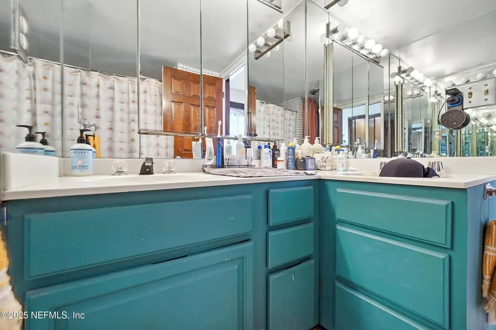 229 Margaret Street Neptune Beach FL 32266