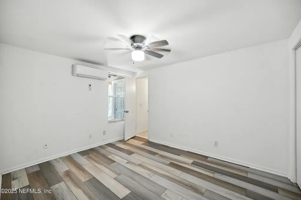229 Margaret Street Neptune Beach FL 32266