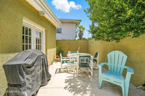 229 Margaret Street Neptune Beach FL 32266