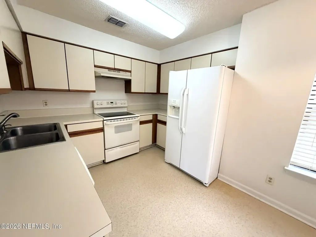 902 Wood Hill Drive Jacksonville FL 32256