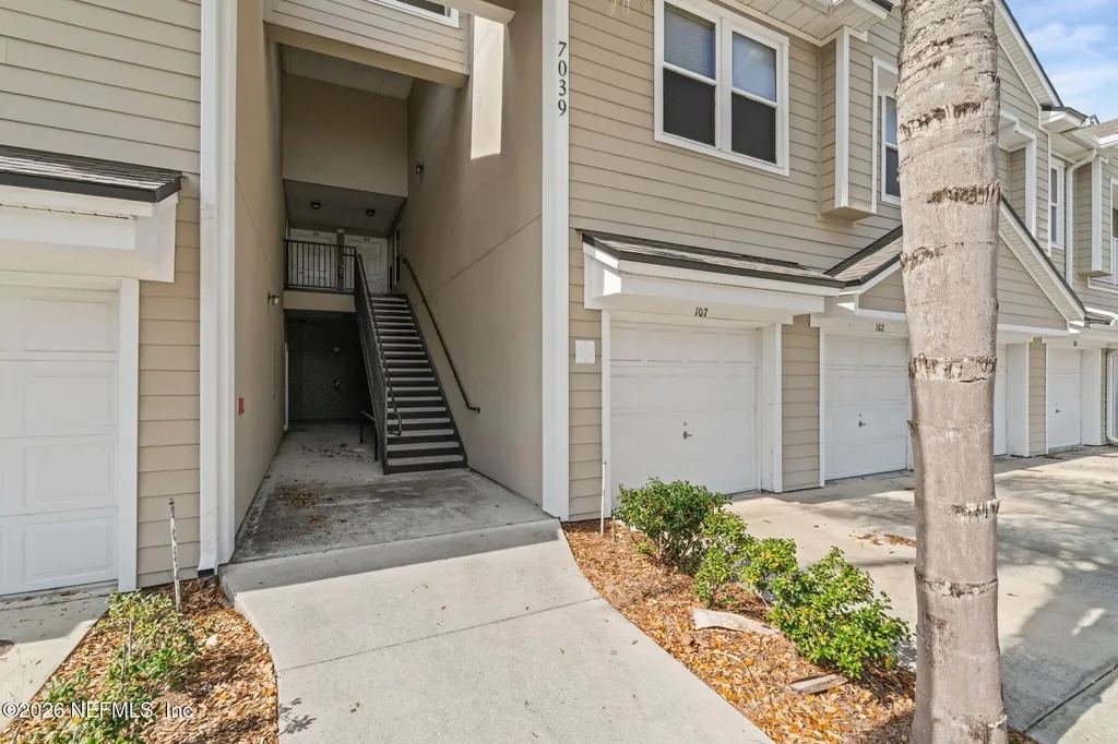 7039 Deer Lodge Circle Jacksonville FL 32256