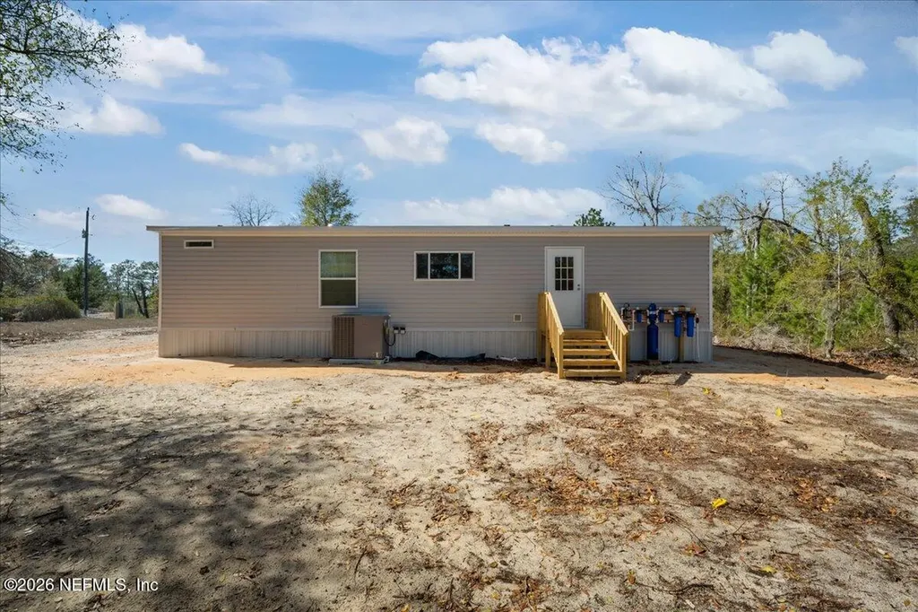 112 Highland Drive Hawthorne FL 32640
