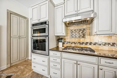 4563 Swilcan Bridge Lane N Jacksonville FL 32224