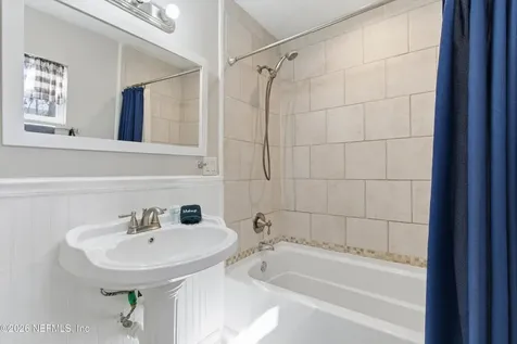4826 Catherine Terrace Jacksonville FL 32205