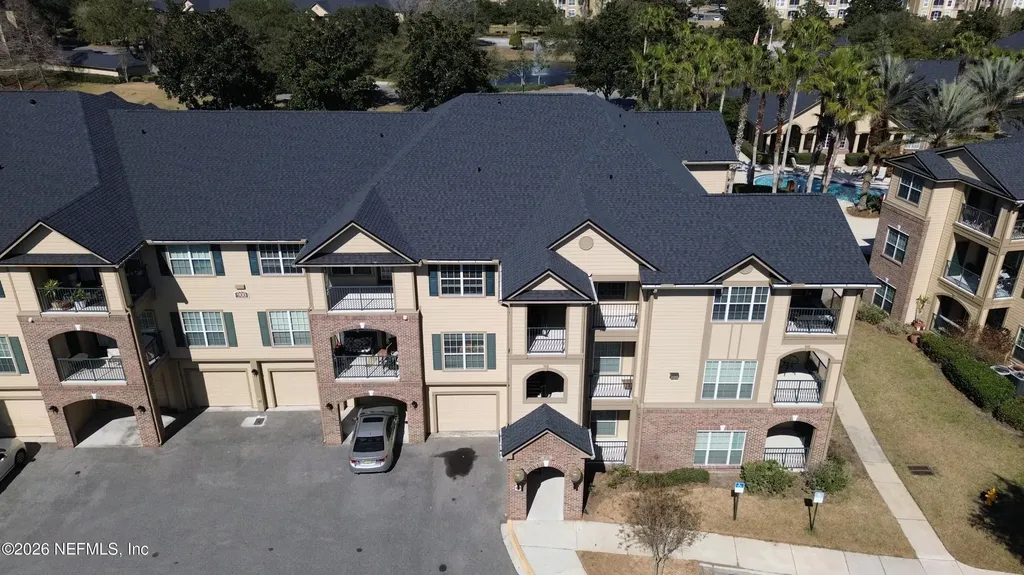 7800 Point Meadows Drive Jacksonville FL 32256